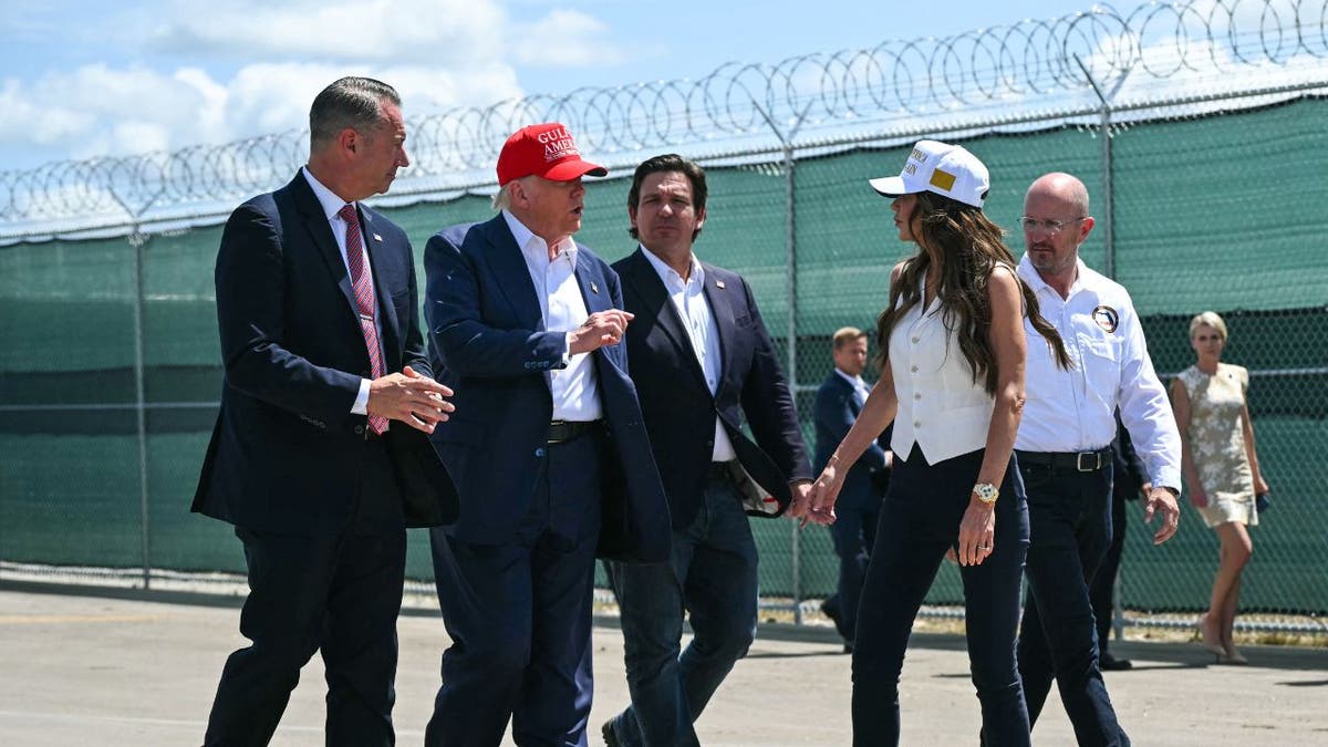 Trump, DeSantis, Noem walk 'Alligator Alcatraz'