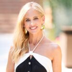 Sarah Michelle Gellar sizzles in swimsuit during tropical getaway