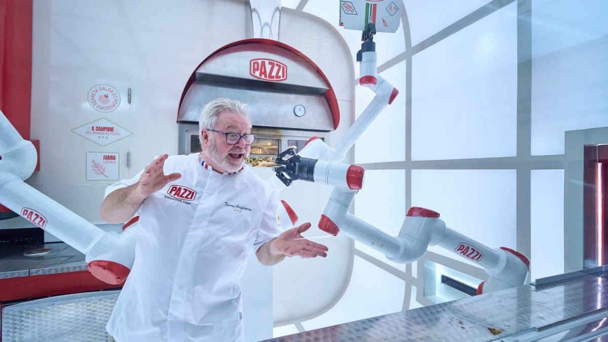 pizza-making robot 2