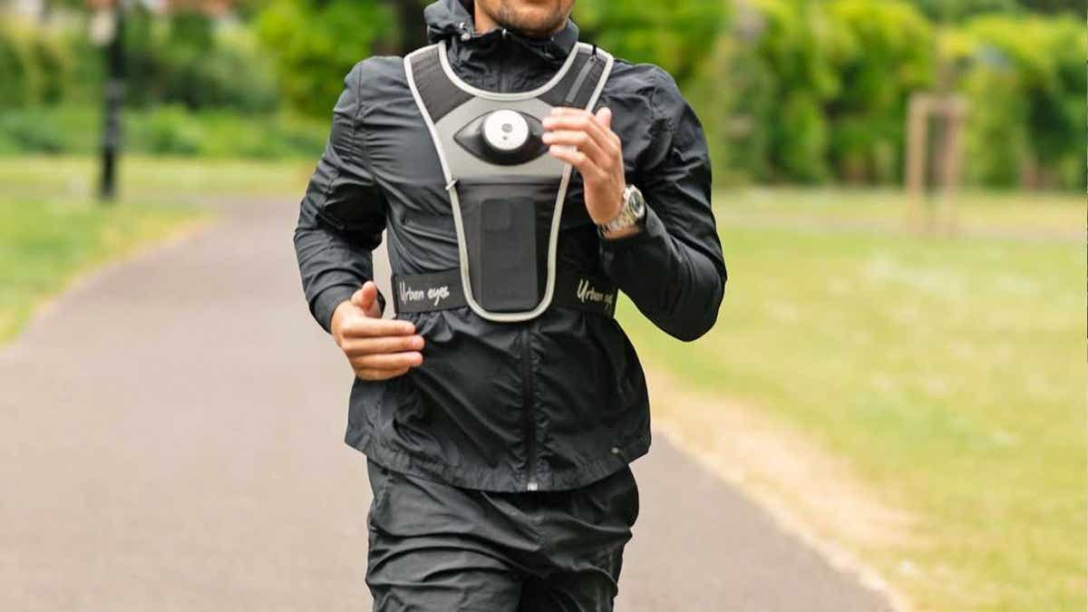 camera vest 1
