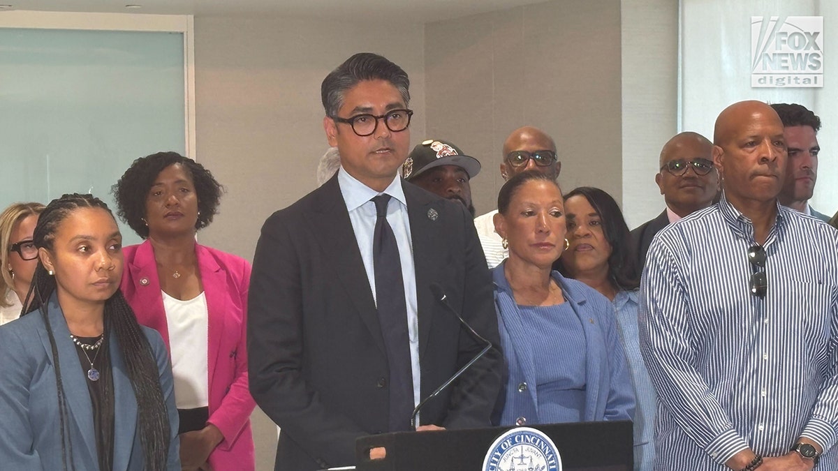 Mayor Aftab Pureval