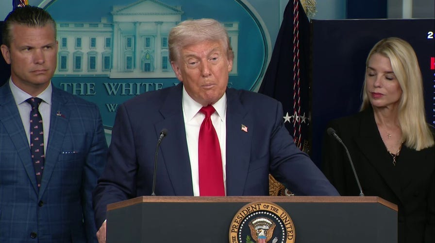  Trump goes after Zelenskyy over 'land swapping'