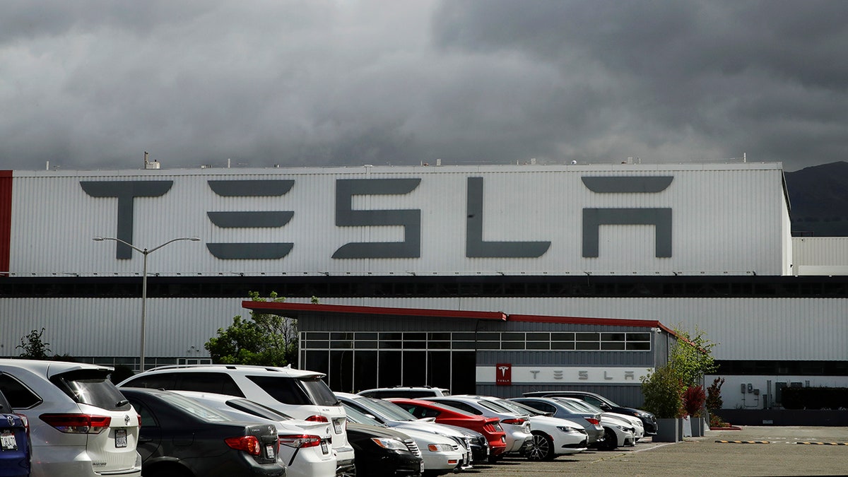 Robotaxi tests raise fresh safety questions for Tesla’s self-driving cars.