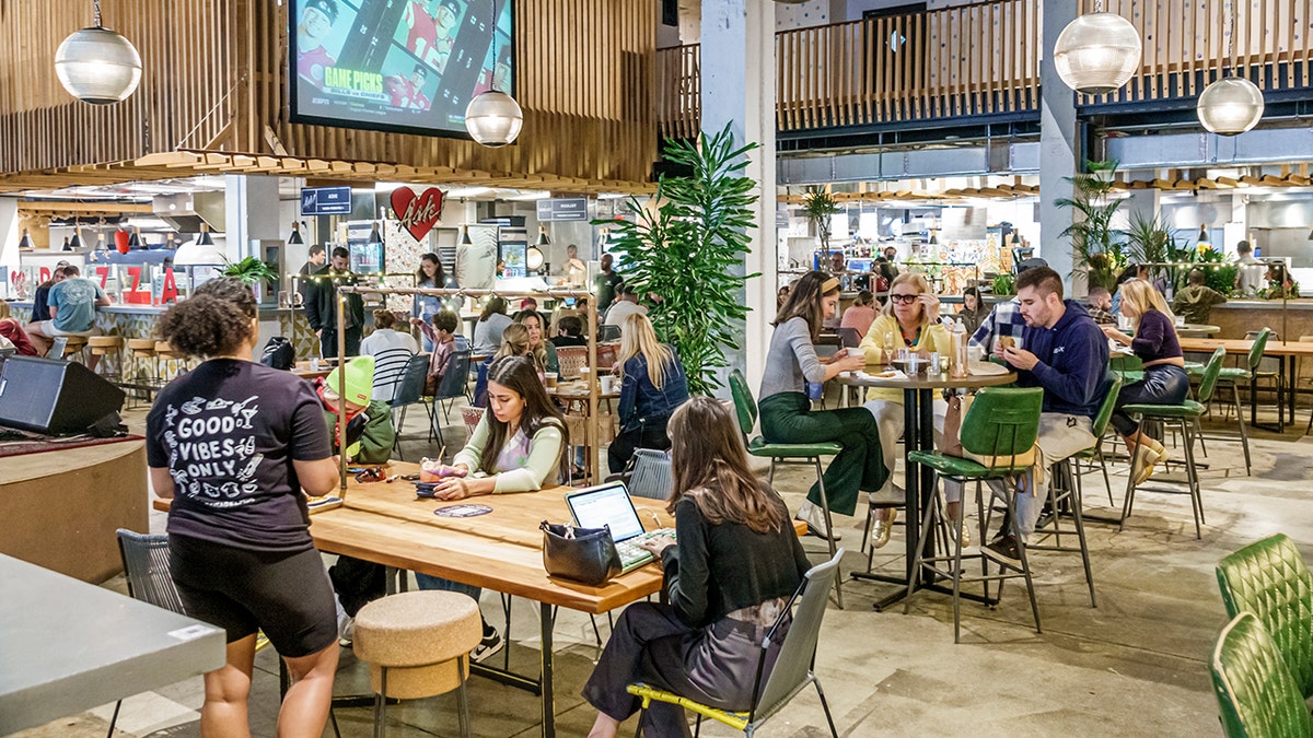 People dining in a Florida restaurant